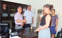 潜能集团开展“金秋助学”活动