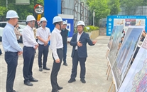 大渡口区常务副区长谢小刚调研潜能中心项目，共破建设难题促发展